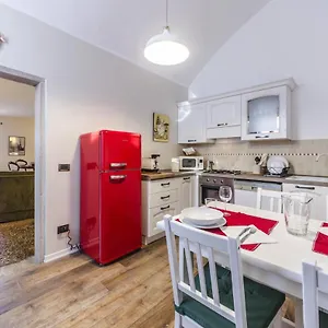  Apartment Maurizio House - Near The Train Station Italy